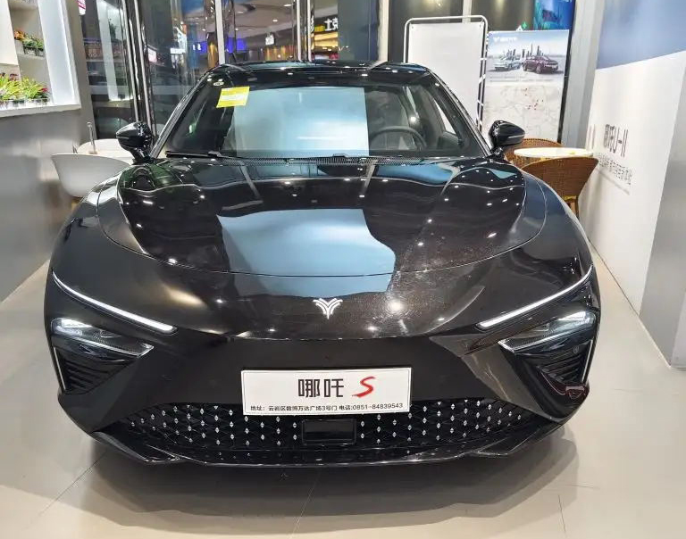 Nezha S 2024 facelift with extended range 1160 AR-HUD version