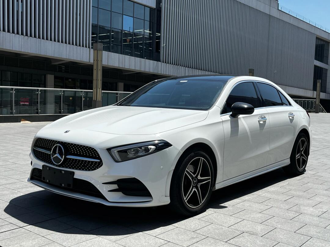 Mercedes Benz A 2024 facelift A 180 L